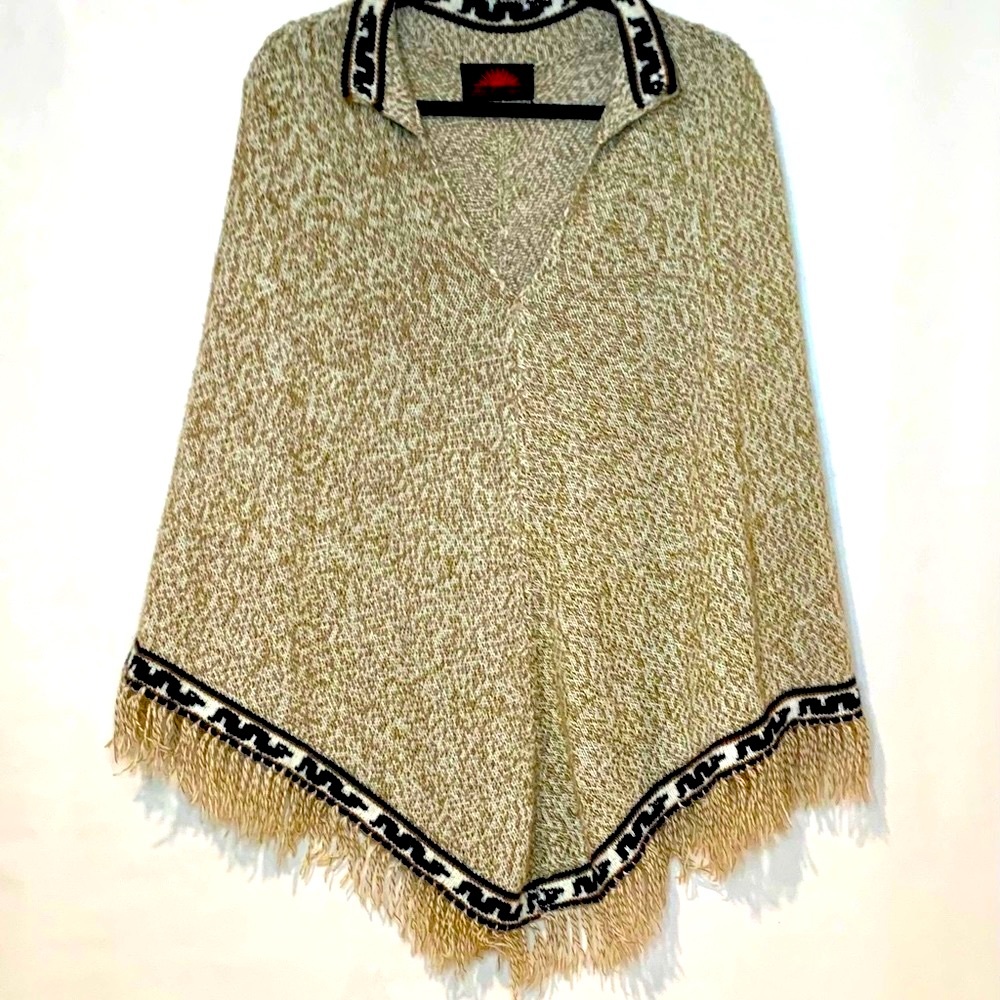 VINTAGE💎SAN CRISTOBAL Poncho 100% Alpaca